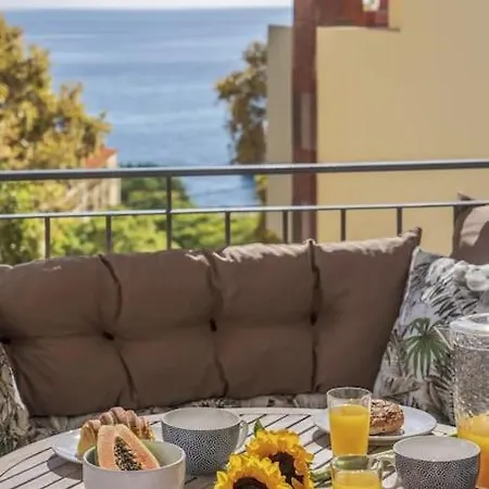 Casa Raposinhas Ii * Funchal (Madeira)