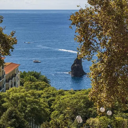 Casa Raposinhas Ii * Φουνκάλ